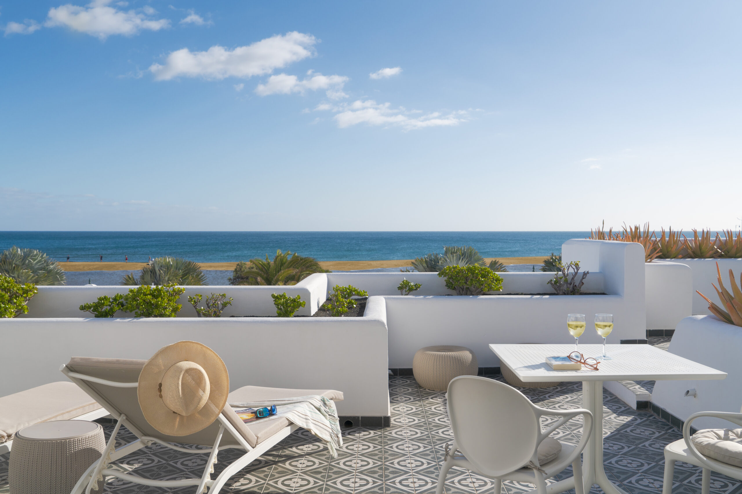 Apartamento de un dormitorio con vista panorámica al mar y jacuzzi