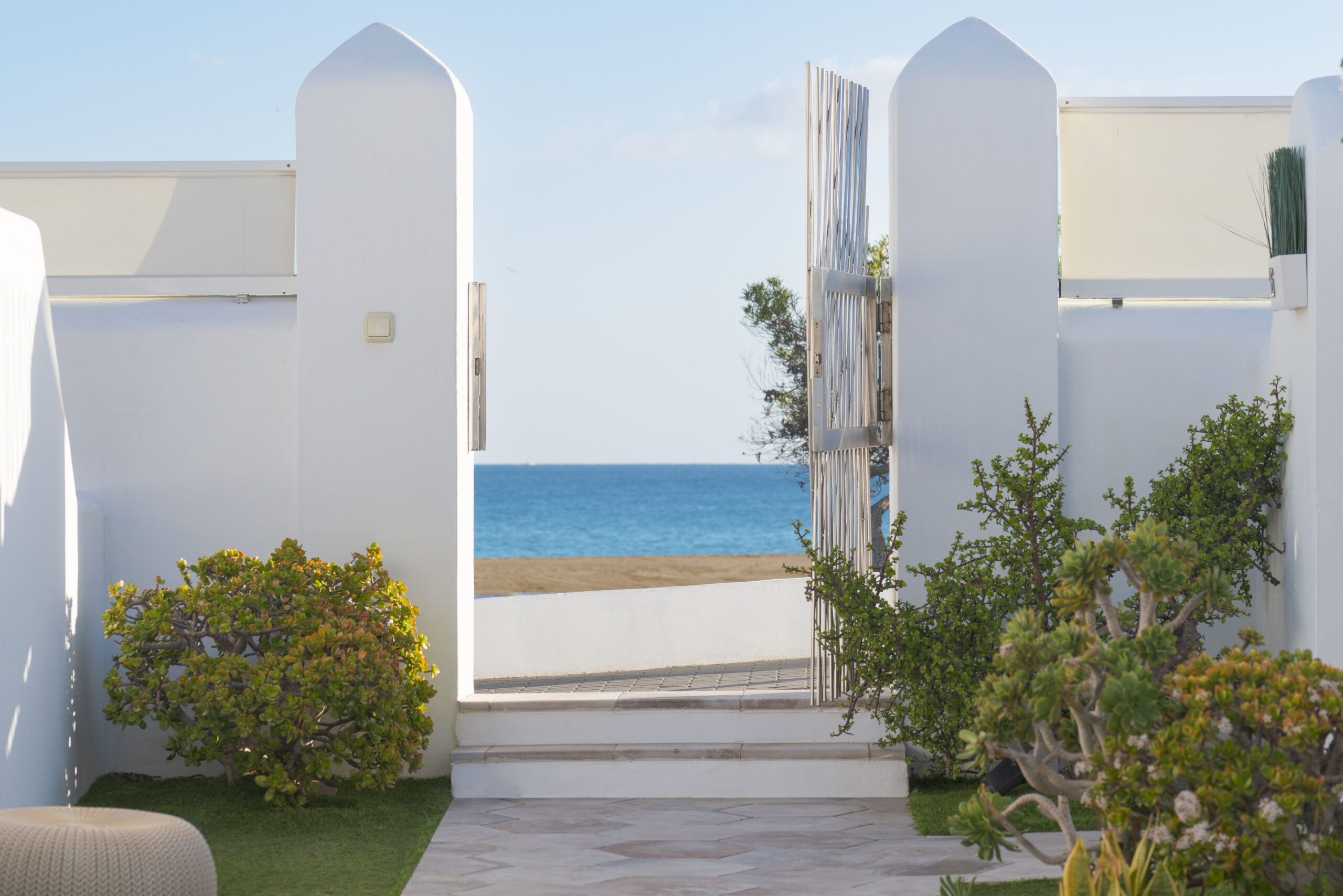 Apartamento de dos dormitorios a pie de playa con jacuzzi (4 PAX)
